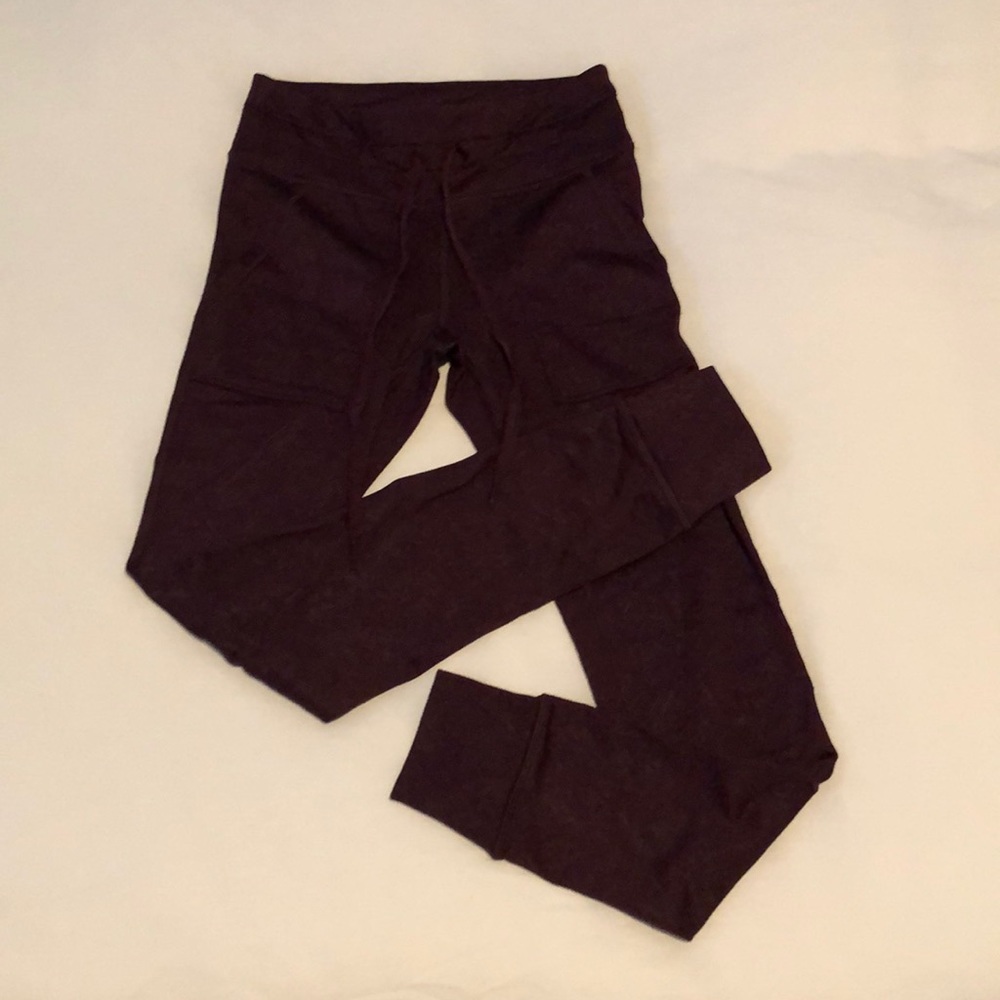 Maroon pocket jogger leggings